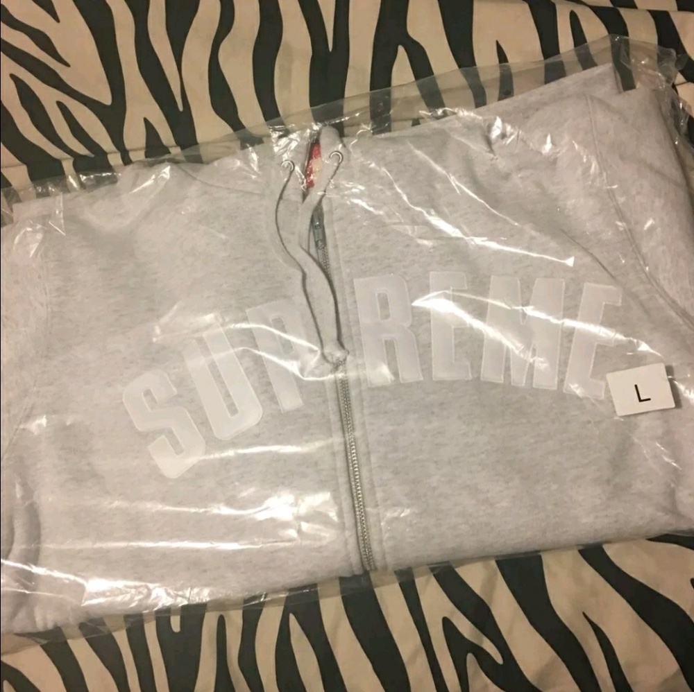 Supreme zip up hoodie